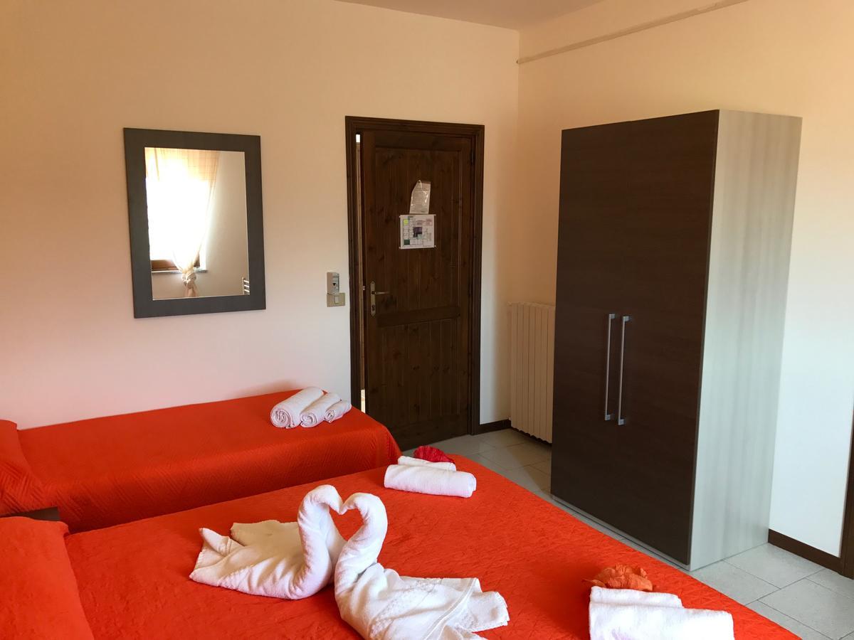 Hotel Marina บาเดซี ภายนอก รูปภาพ